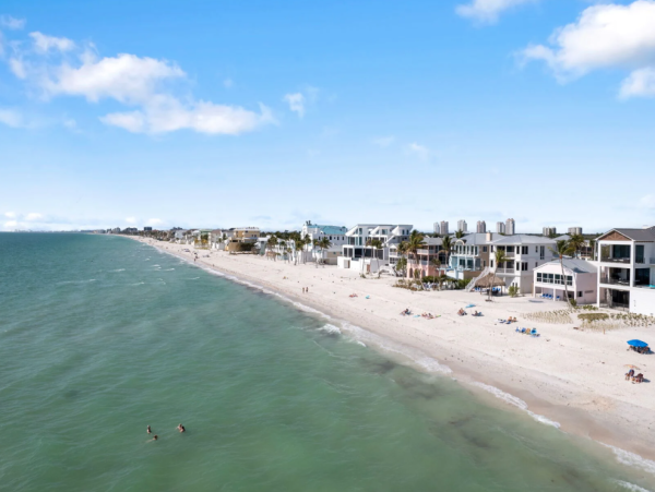 Luxurious 6-Bedroom Beachfront Residence Near Bonita Beach
